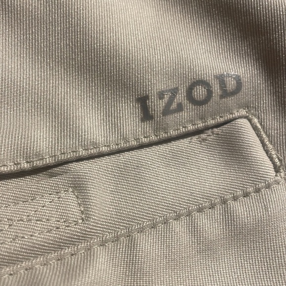 IZOD GOLF SHORTS - Picture 3 of 5